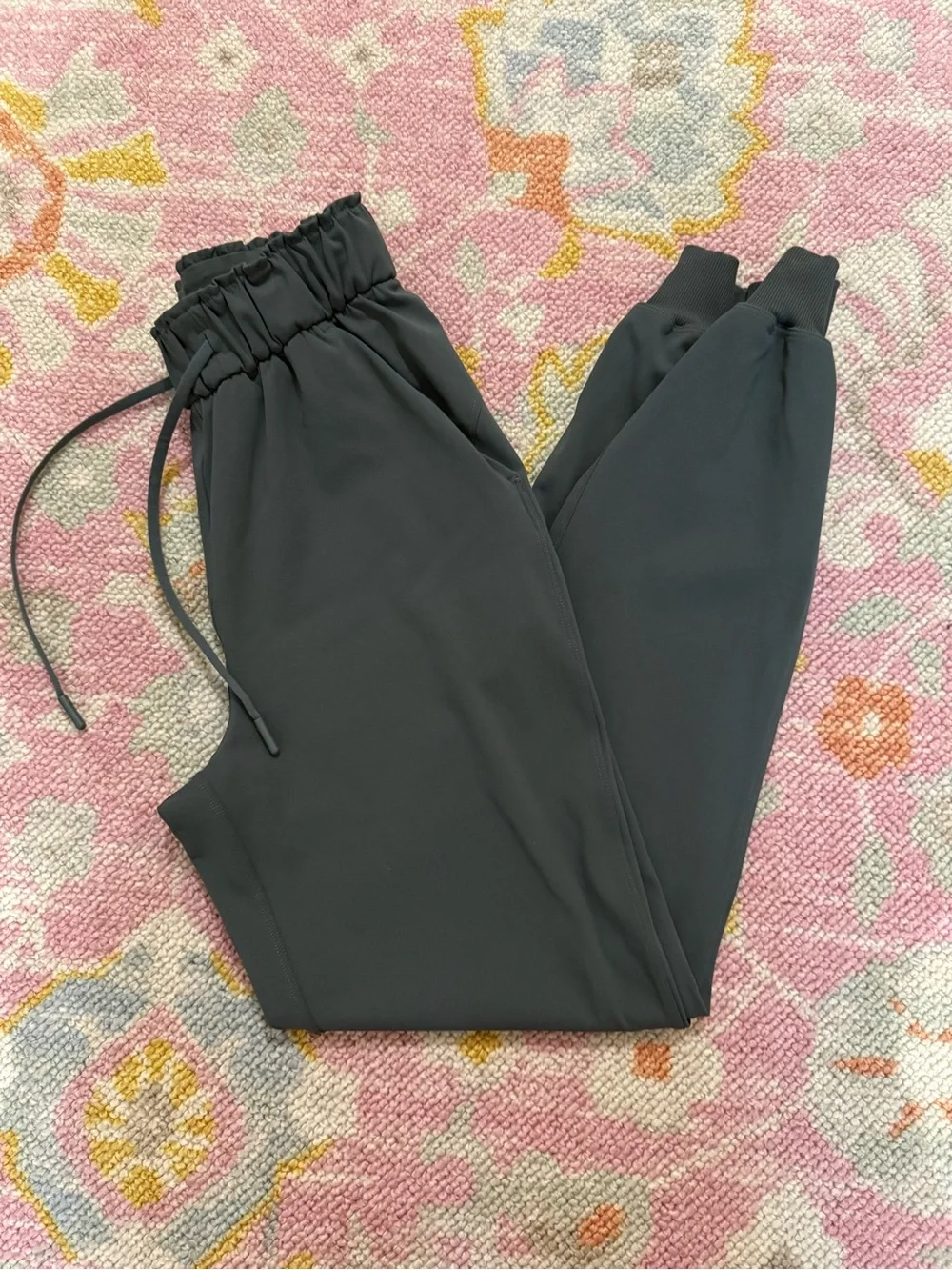 Lululemon Stretch High-Rise Jogger *Full Length - Picture 2 of 6